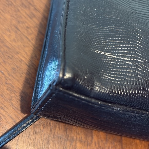 Robinson’s leather Crossbody bag reptile/ croc imprint black gold tone HW EUC - Picture 12 of 17